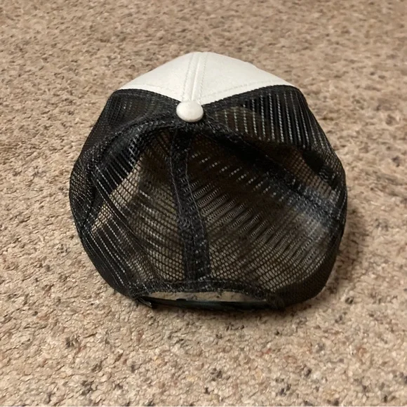 The North Face cream and black snapback mesh trucker hat unisex baseb cap - Picture 2 of 6